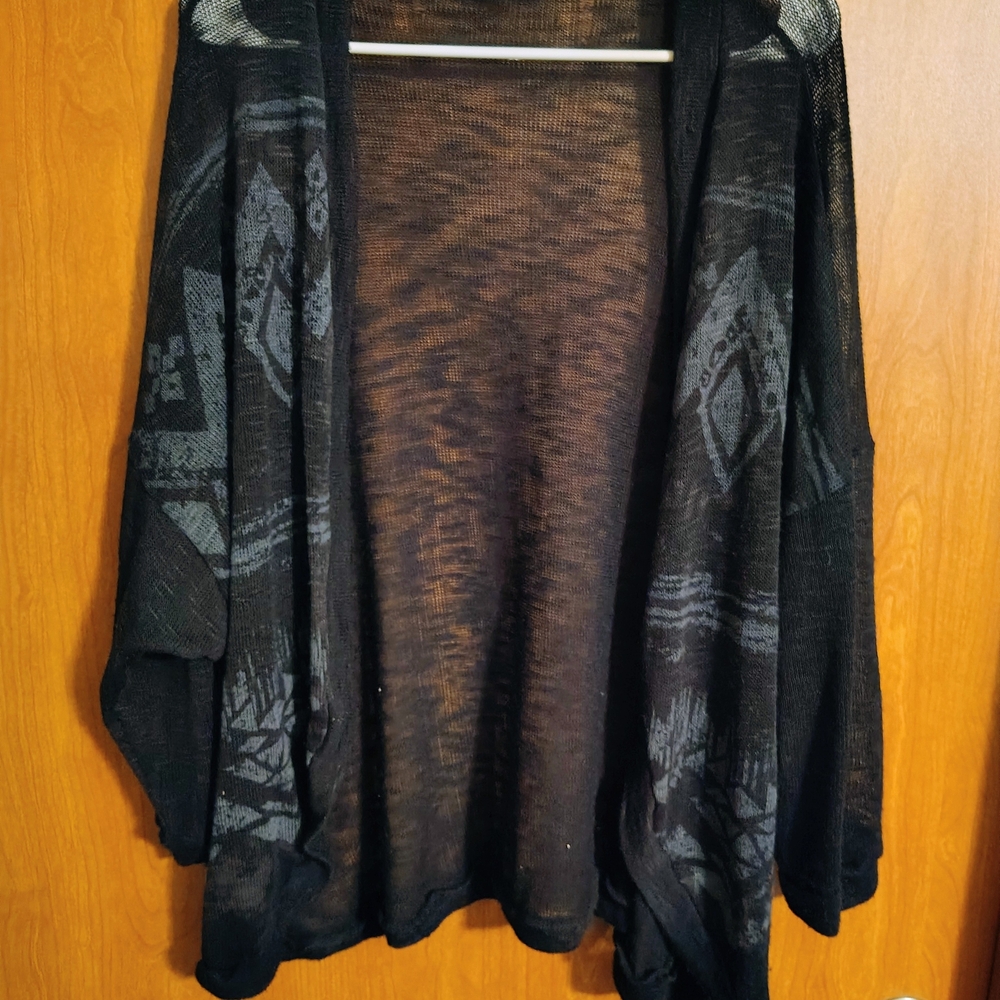 Open-Front Black Geometric Lightweight Women's Cardigan